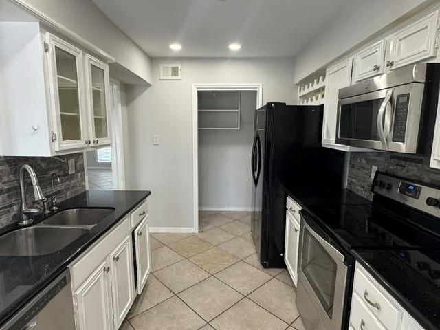 1605 W Sam Houston Parkway S, Houston, TX 77042