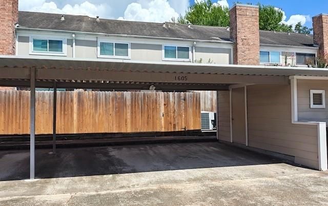 1605 W Sam Houston Parkway S, Houston, TX 77042