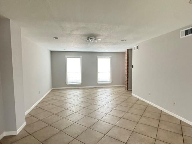 1605 W Sam Houston Parkway S, Houston, TX 77042