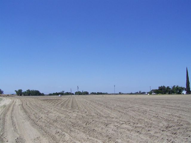 1 Shanks Road, Delhi, CA 95315