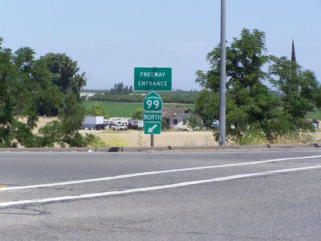 1 Shanks Road, Delhi, CA 95315