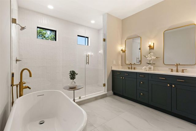 2422 MUSSELWHITE AVENUE, Orlando, FL 32804