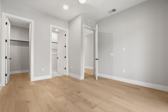 2422 MUSSELWHITE AVENUE, Orlando, FL 32804