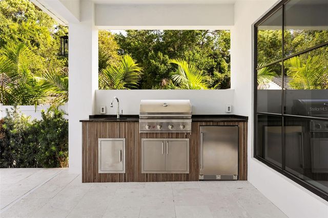 2422 MUSSELWHITE AVENUE, Orlando, FL 32804