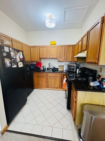 64 Forest St 235, Medford, MA 02155