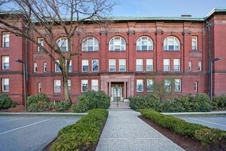 64 Forest St 235, Medford, MA 02155