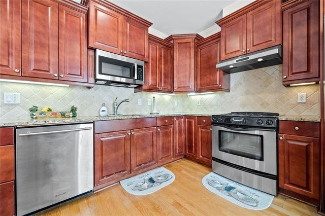 221 Langshire Drive, Mcdonough, GA 30253