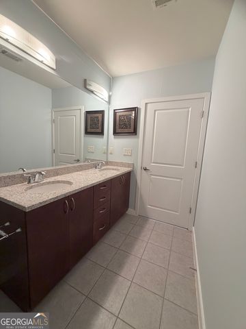 400 W Peachtree Street NW 2413, Atlanta, GA 30308