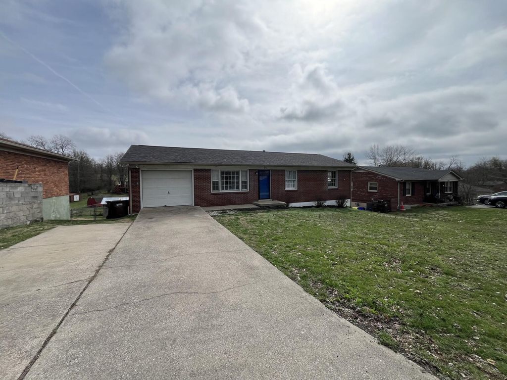 55 Hillcrest Drive, Winchester, KY 40391