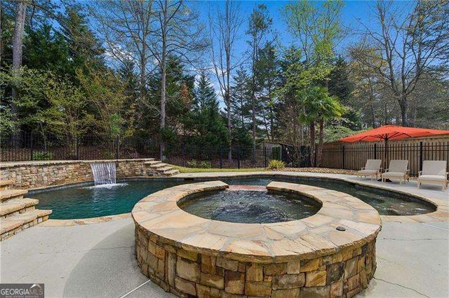 3960 Bonnett Creek Lane, Hoschton, GA 30548