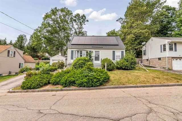 354 Seames Dr, Manchester, NH 03103