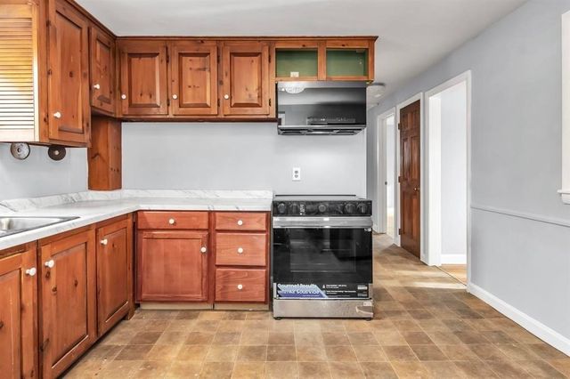 354 Seames Dr, Manchester, NH 03103