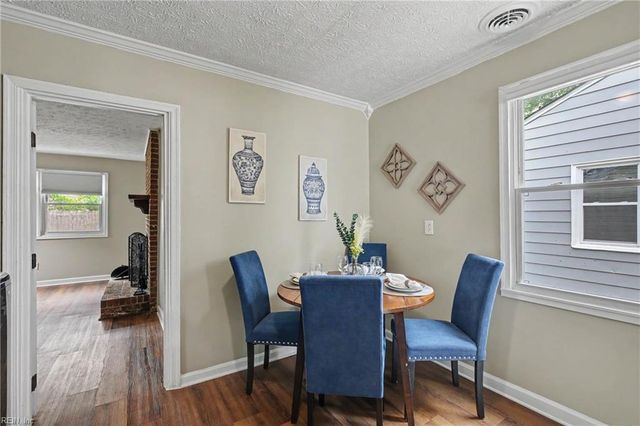 51 Phelps CIR, Hampton, VA 23663