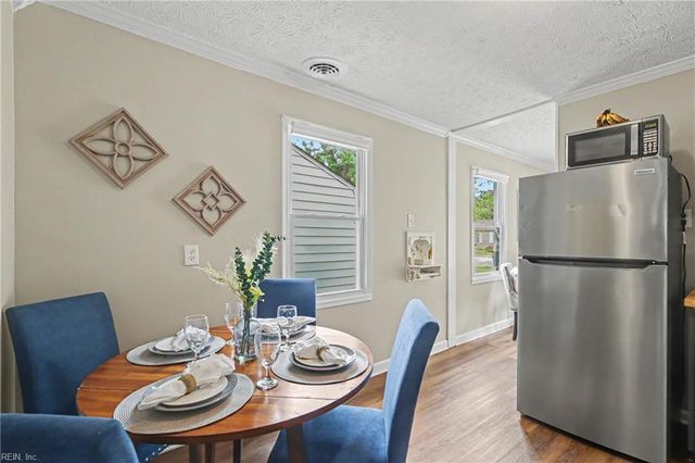 51 Phelps CIR, Hampton, VA 23663
