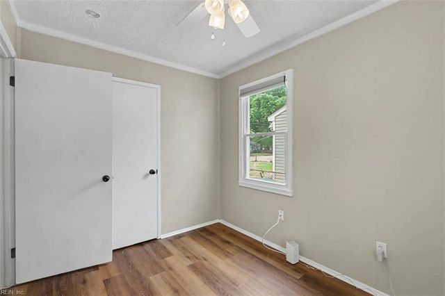 51 Phelps CIR, Hampton, VA 23663