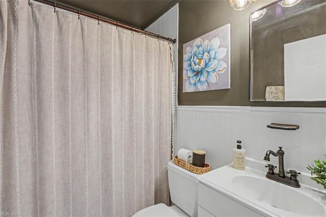 51 Phelps CIR, Hampton, VA 23663