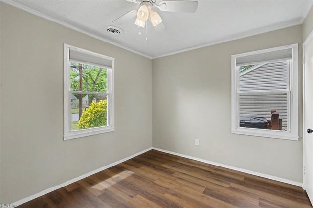51 Phelps CIR, Hampton, VA 23663