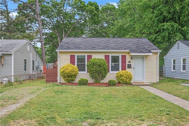 51 Phelps CIR, Hampton, VA 23663