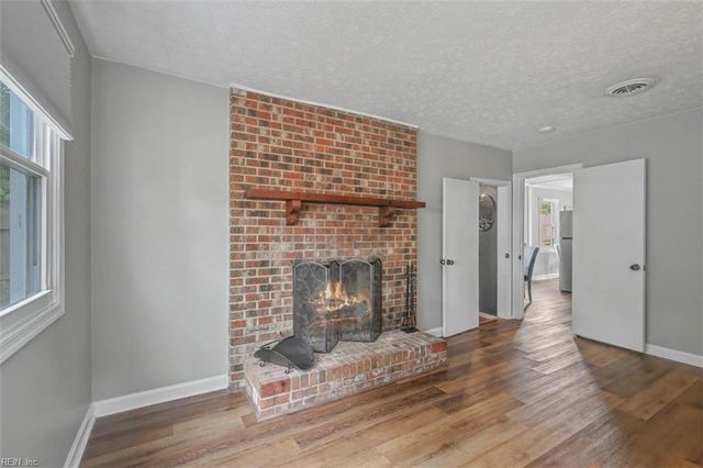 51 Phelps CIR, Hampton, VA 23663