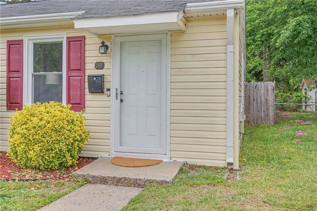 51 Phelps CIR, Hampton, VA 23663