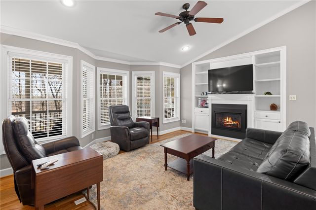 204 Riverlake Road, Fair Play, SC 29643