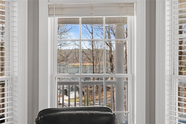 204 Riverlake Road, Fair Play, SC 29643