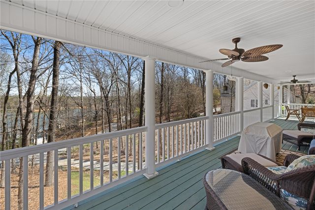 204 Riverlake Road, Fair Play, SC 29643