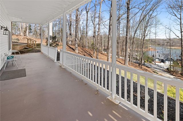 204 Riverlake Road, Fair Play, SC 29643