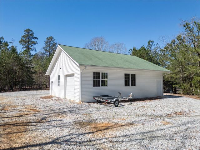 204 Riverlake Road, Fair Play, SC 29643