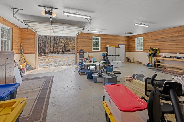 204 Riverlake Road, Fair Play, SC 29643