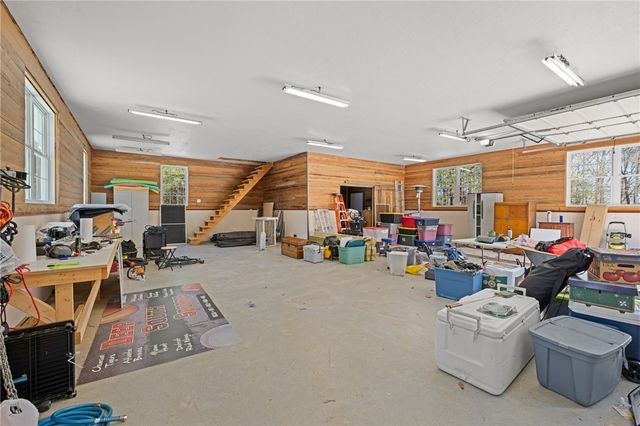 204 Riverlake Road, Fair Play, SC 29643