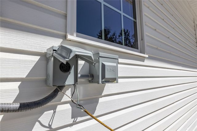 204 Riverlake Road, Fair Play, SC 29643