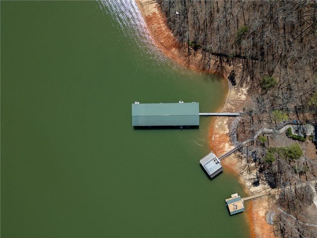 204 Riverlake Road, Fair Play, SC 29643