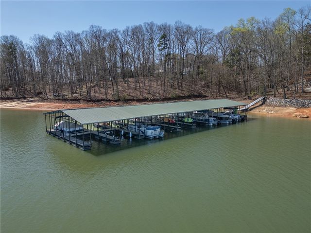 204 Riverlake Road, Fair Play, SC 29643