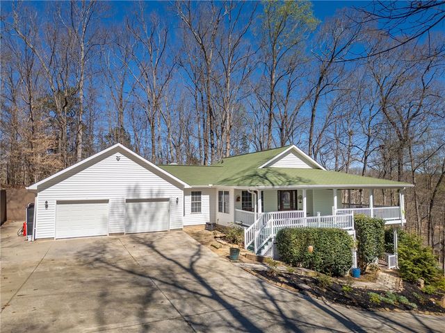 204 Riverlake Road, Fair Play, SC 29643