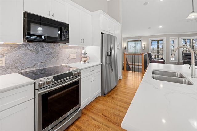 204 Riverlake Road, Fair Play, SC 29643