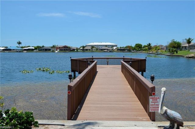 1702 Emerald Cove DR, Cape Coral, FL 33991