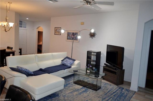 1702 Emerald Cove DR, Cape Coral, FL 33991