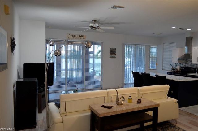 1702 Emerald Cove DR, Cape Coral, FL 33991