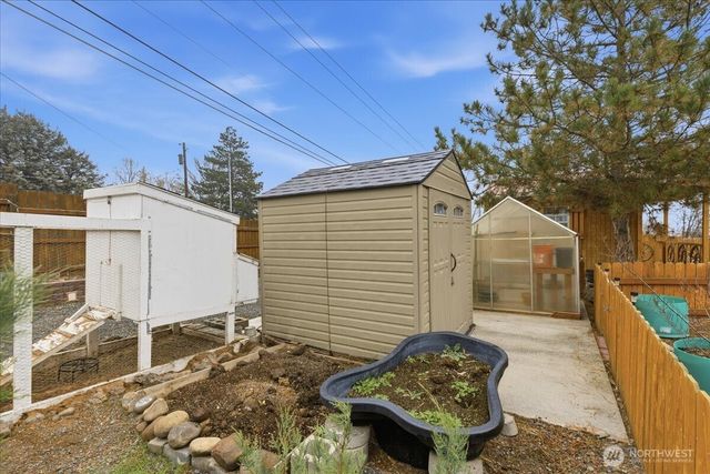 614 W Loop Drive, Moses Lake, WA 98837