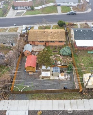 614 W Loop Drive, Moses Lake, WA 98837