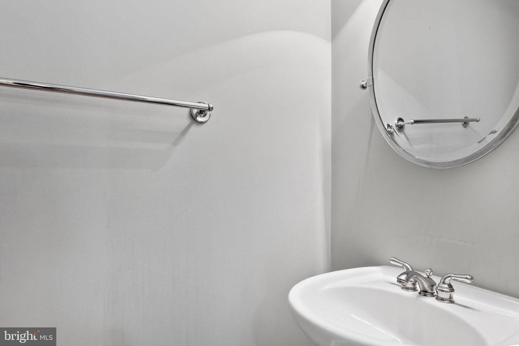 Image 10 of property listing at 8054 WINDWARD KEY DRIVE, Chesapeake Beach, MD 20732