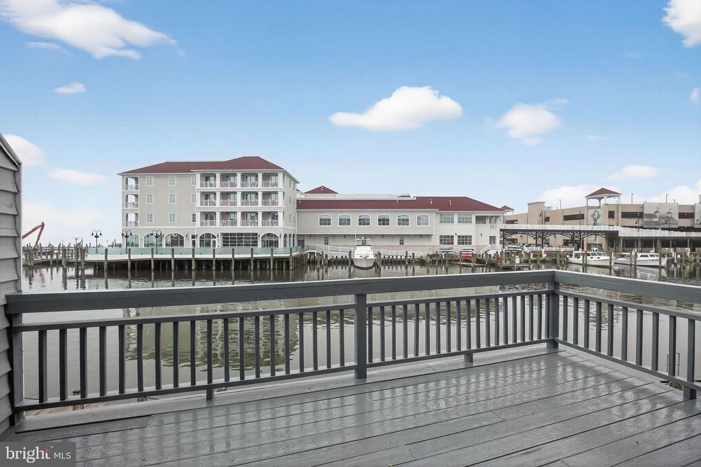 Image 11 of property listing at 8054 WINDWARD KEY DRIVE, Chesapeake Beach, MD 20732