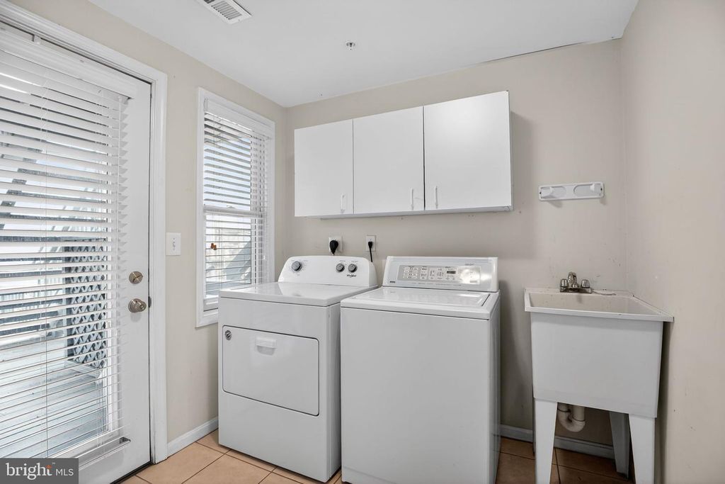 Image 27 of property listing at 8054 WINDWARD KEY DRIVE, Chesapeake Beach, MD 20732