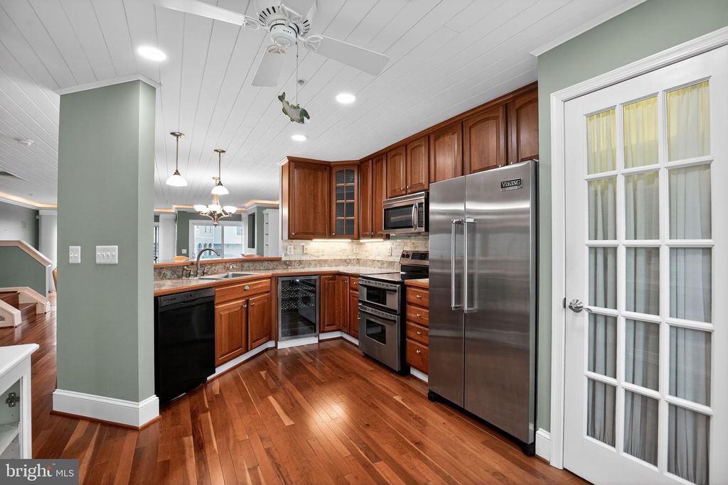 Image 4 of property listing at 8054 WINDWARD KEY DRIVE, Chesapeake Beach, MD 20732