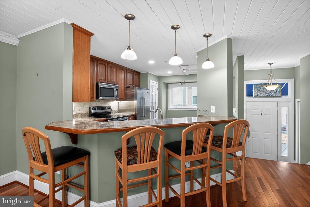 Image 5 of property listing at 8054 WINDWARD KEY DRIVE, Chesapeake Beach, MD 20732