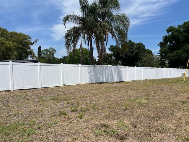 96 ROYAL PALM CIRCLE, Largo, FL 33778