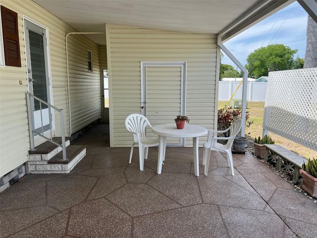 96 ROYAL PALM CIRCLE, Largo, FL 33778
