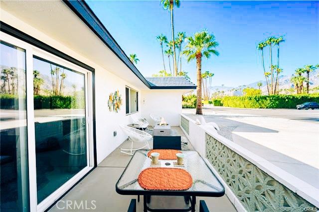 1190 S Calle Marcus, Palm Springs, CA 92264