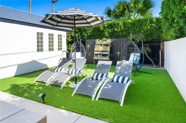 1190 S Calle Marcus, Palm Springs, CA 92264